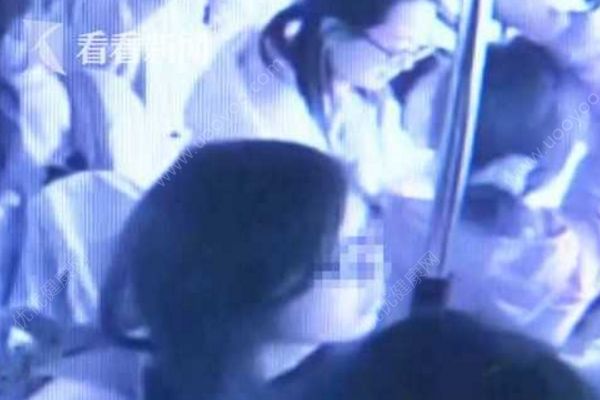 愛美少女為減肥1天內(nèi)餓暈2次，乘公交被司機救醒(1)