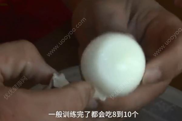 健身教練每天狂吃40個雞蛋，每天吃幾個雞蛋比較合適(2)