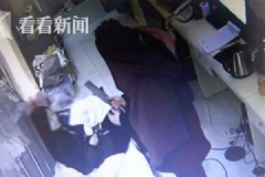 90后女生酒店遭醉酒男持刀搶劫，抱怨：你的刀好丑[多圖]