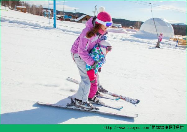 孩子多大可以滑雪？孩子滑雪注意事項有哪些？(3)