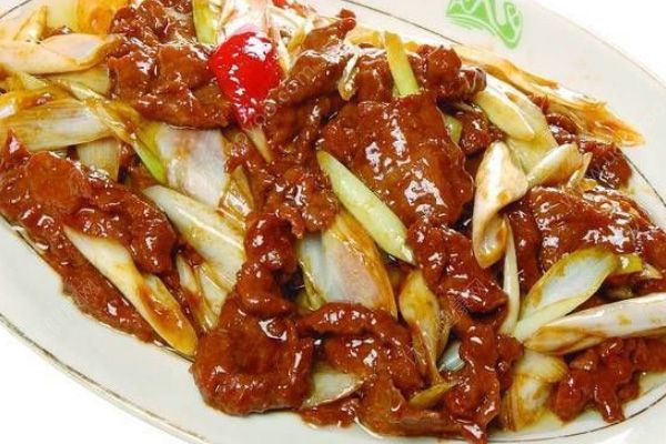 冬季進(jìn)補(bǔ)最佳菜肴，蔥爆羊肉這樣做最好吃！(2)