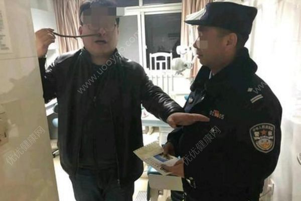 男子被樹枝戳穿鼻孔，差點就插穿了大腦(1)