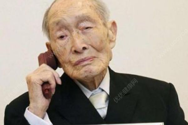 日本北海道112歲老翁獲吉尼斯全球最長壽男性稱號！(2)