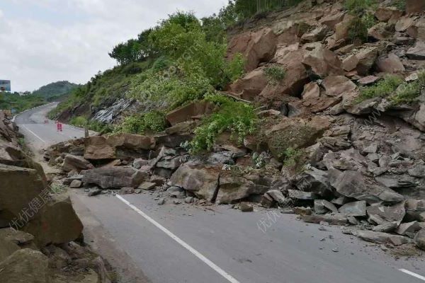 山西呂梁發(fā)生山體滑坡，9人被埋3人確認(rèn)已死亡，山體滑坡自救小常識(shí)(4)