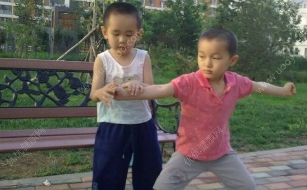 5歲男孩身高體重標(biāo)準(zhǔn)是多少？5歲男孩正常身高體重標(biāo)準(zhǔn)是多少？(3)