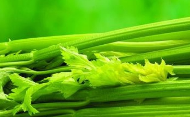 芹菜怎么吃對(duì)身體好？芹菜治病的吃法？(1)