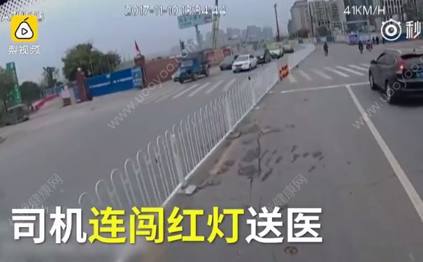 小伙剛拔完智齒，坐公交車血流一地，嚇壞一車人(4)