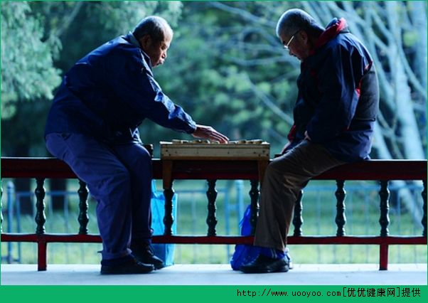 老人下棋好不好？老人下棋樂趣多(2)