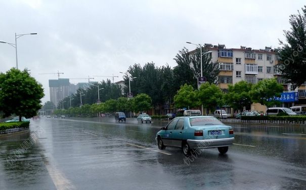 下雨天打雷能玩手機(jī)嗎？有閃電能玩手機(jī)嗎？(3)