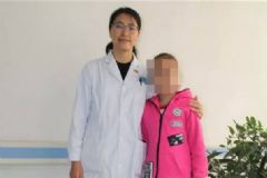 11歲女孩愛(ài)吃辣條患罕見(jiàn)病，體重暴瘦20斤[多圖]