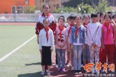 10歲女孩身高1.72米，為什么有的人長(zhǎng)的很高？[多圖]