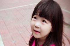 為什么有的小孩子喜歡尖叫？嬰幼兒有哪些小動作需要注意？[多圖]