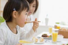 孩子不宜常吃哪些食物？哪些食物小孩不宜多吃？[圖]