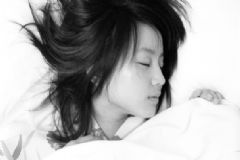 睡眠不足會掉頭發(fā)嗎？睡眠不足掉發(fā)怎么辦？[多圖]