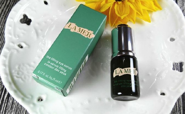 lamer海藍(lán)之謎眼部精華露怎么用？海藍(lán)之謎眼部精華露用法(1)