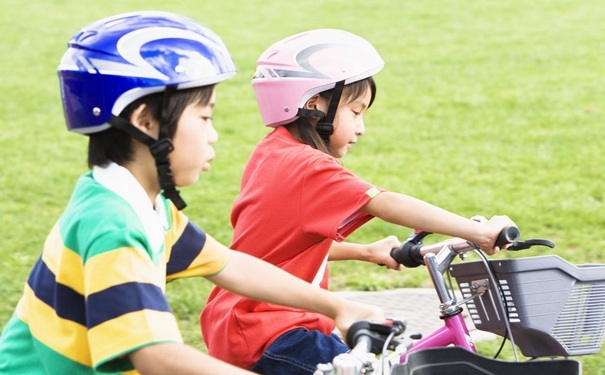 孩子能騎自行車嗎？孩子騎自行車好不好？(1)