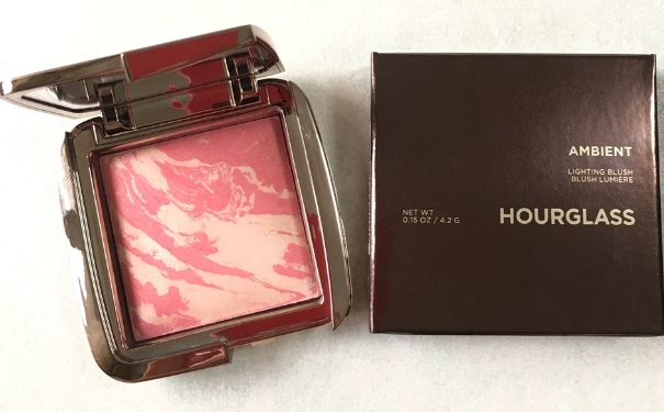 hourglass腮紅怎么用？hourglass腮紅用法(1)