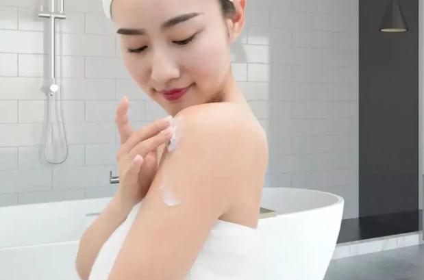 身體乳的好處有哪些？為什么涂身體乳會長毛？