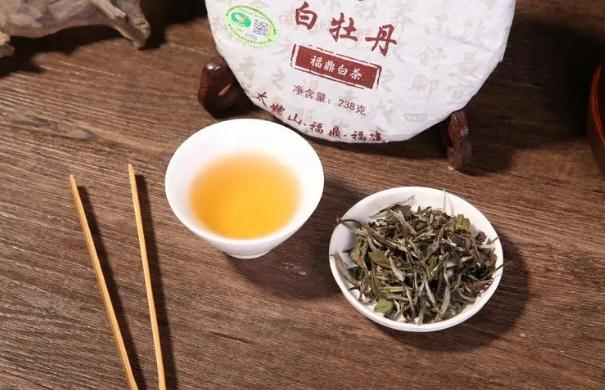 白牡丹茶屬于什么茶類？牡丹花蕊茶有什么功效和作用？